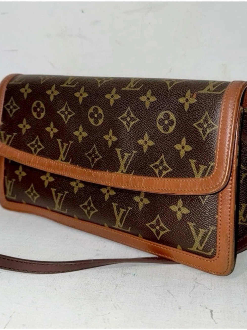 Auth Louis Vuitton Brown Monogram Shoulder Clutch with Strap